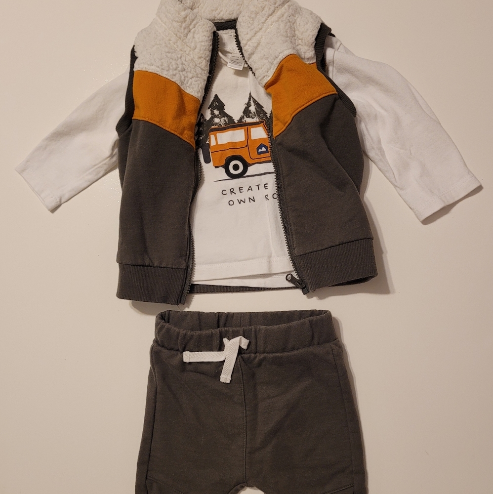 Baby Outfit with vest 3 pc